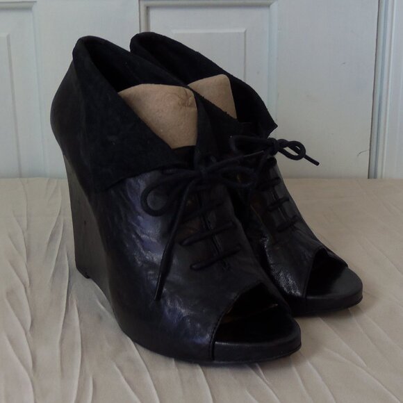 Sam Edelman Wakefield Black Leather Peep Toe Wedge Booties sz 9.5 - Picture 5 of 16